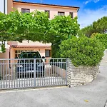 Iby Apartment